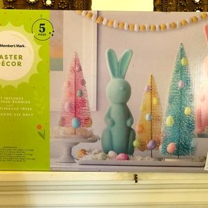 Member’s Mark 5-Piece Flocked Bunny Set
